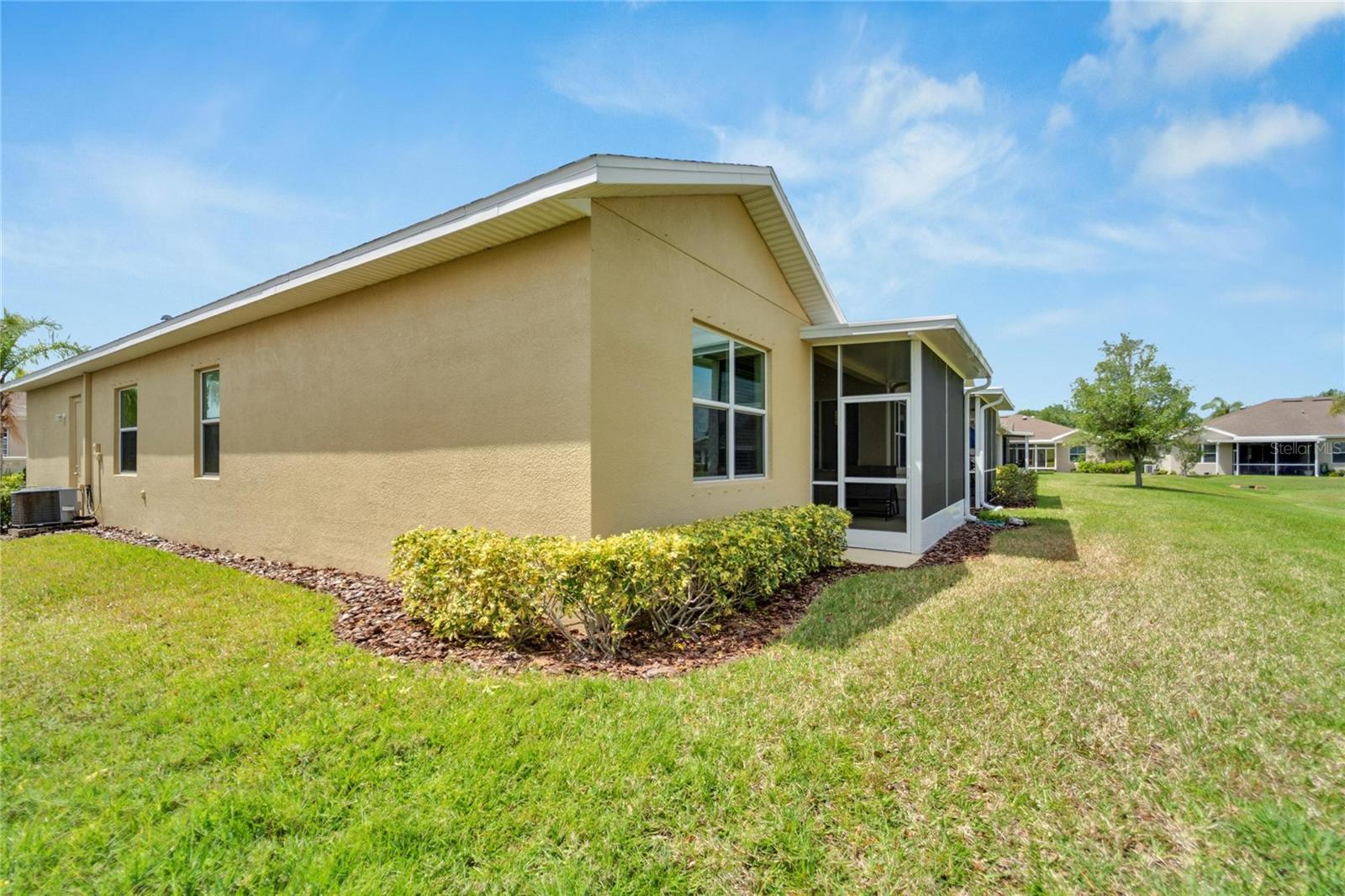 2121 SIFIELD GREENS WAY #64, SUN CITY CENTER, FL, 33573