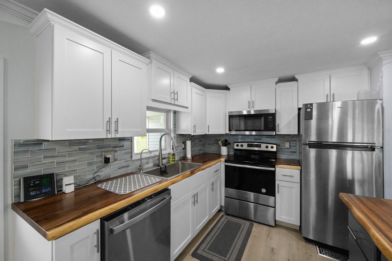 10383 S LAKE DR #246, LARGO, FL, 33773