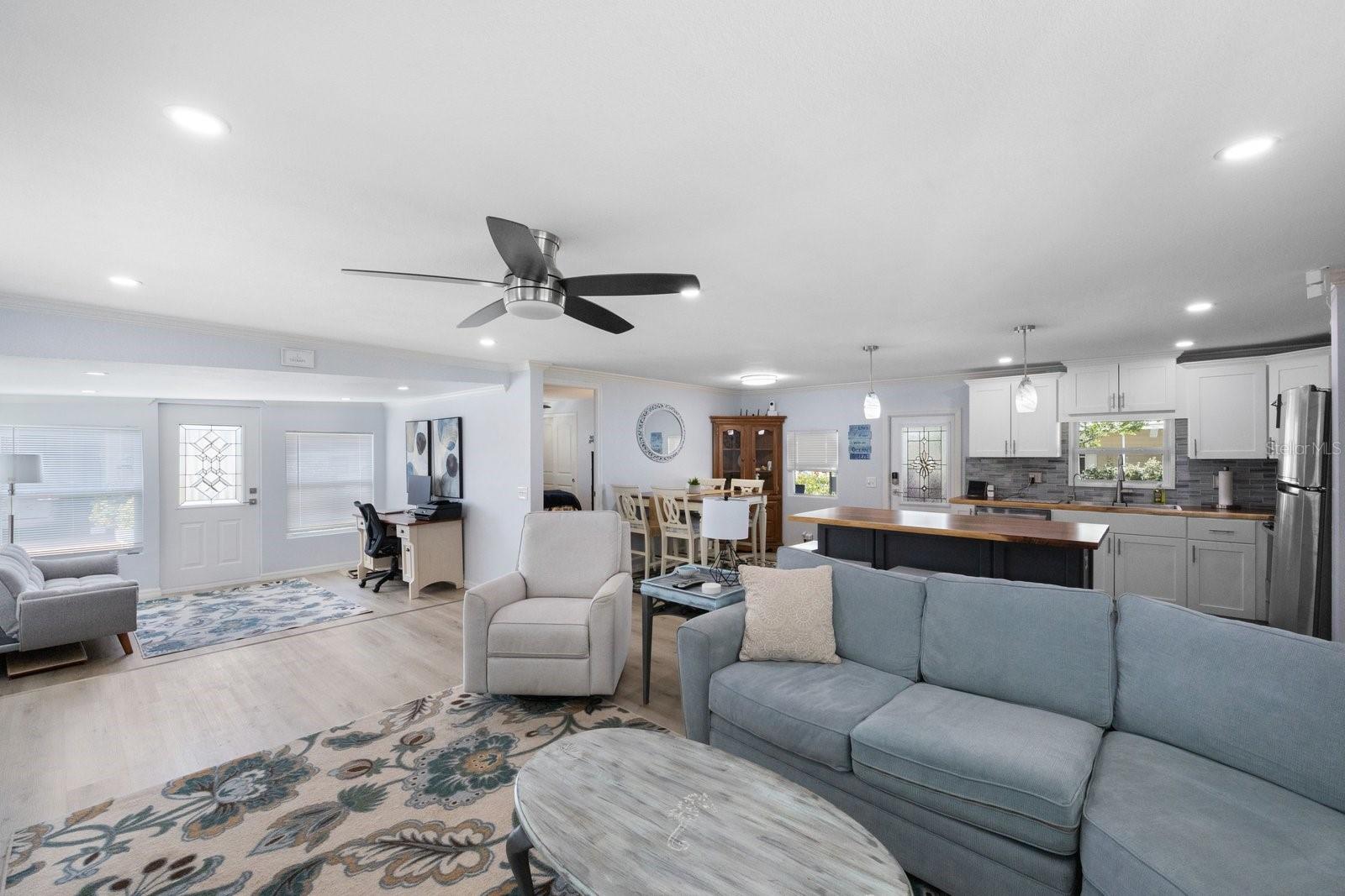 10383 S LAKE DR #246, LARGO, FL, 33773