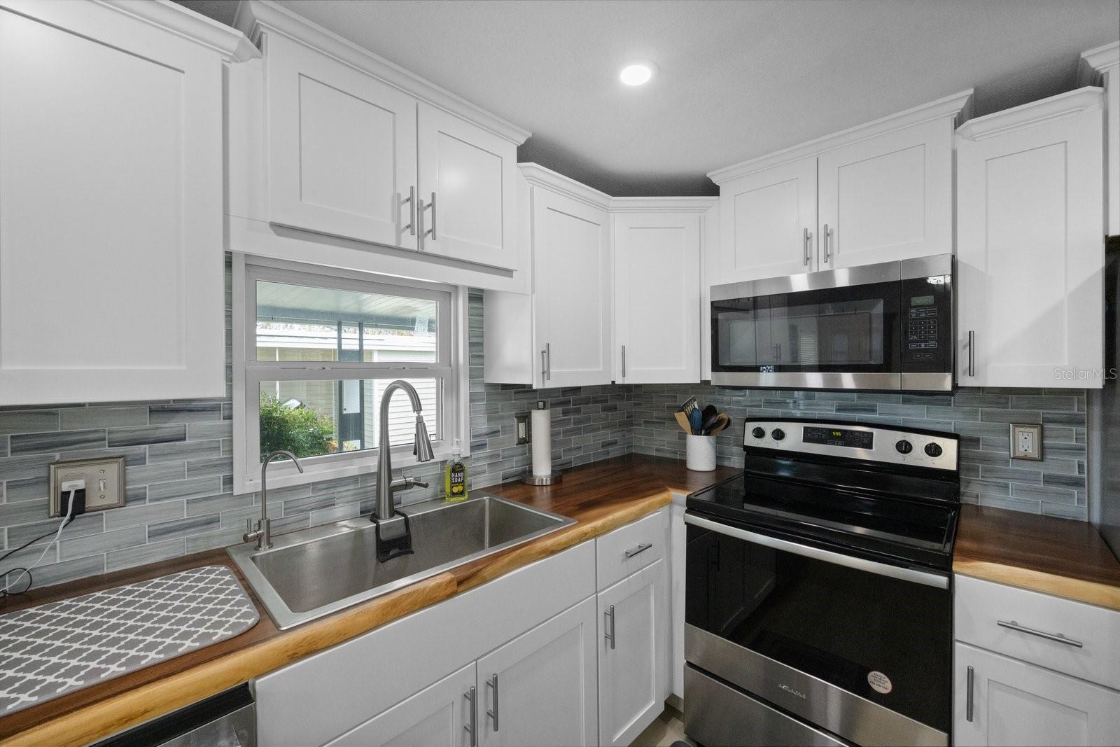 10383 S LAKE DR #246, LARGO, FL, 33773