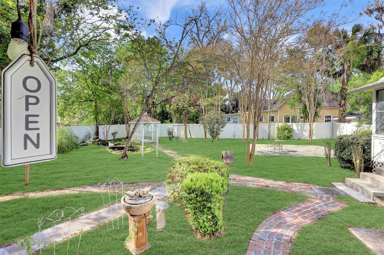 18741 HIGH SPRINGS MAIN ST, HIGH SPRINGS, FL, 32643