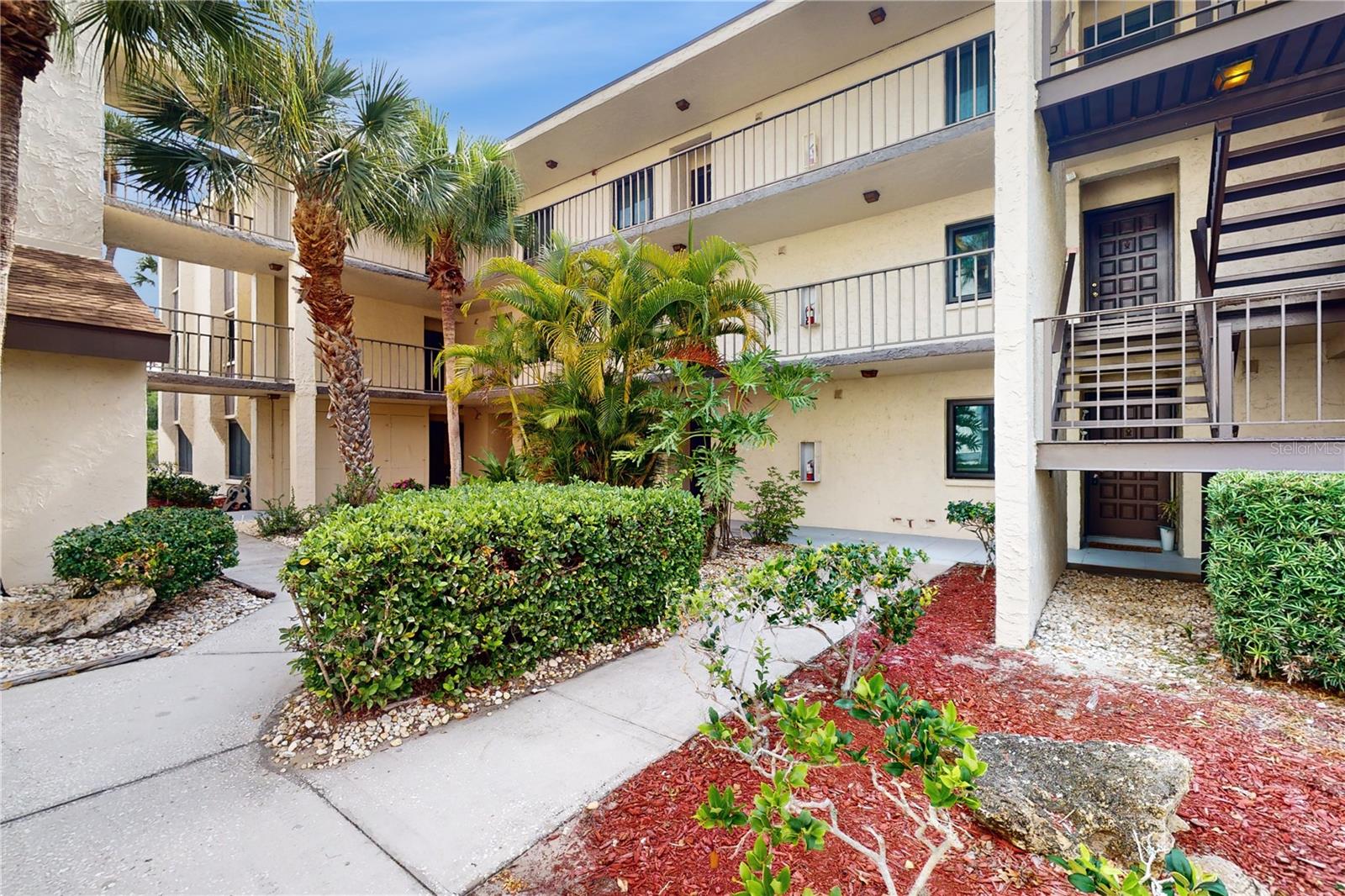 U8236357 Property Photo