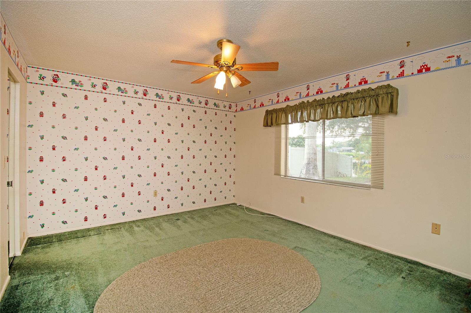 U8236459 Property Photo