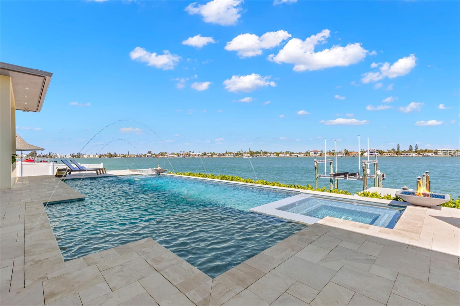 266 8TH AVE N, TIERRA VERDE, FL, 33715