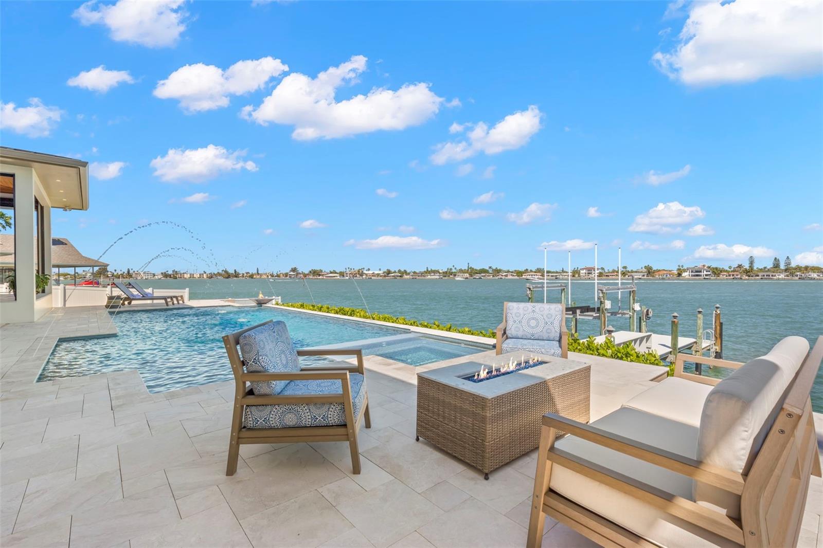 266 8TH AVE N, TIERRA VERDE, FL, 33715