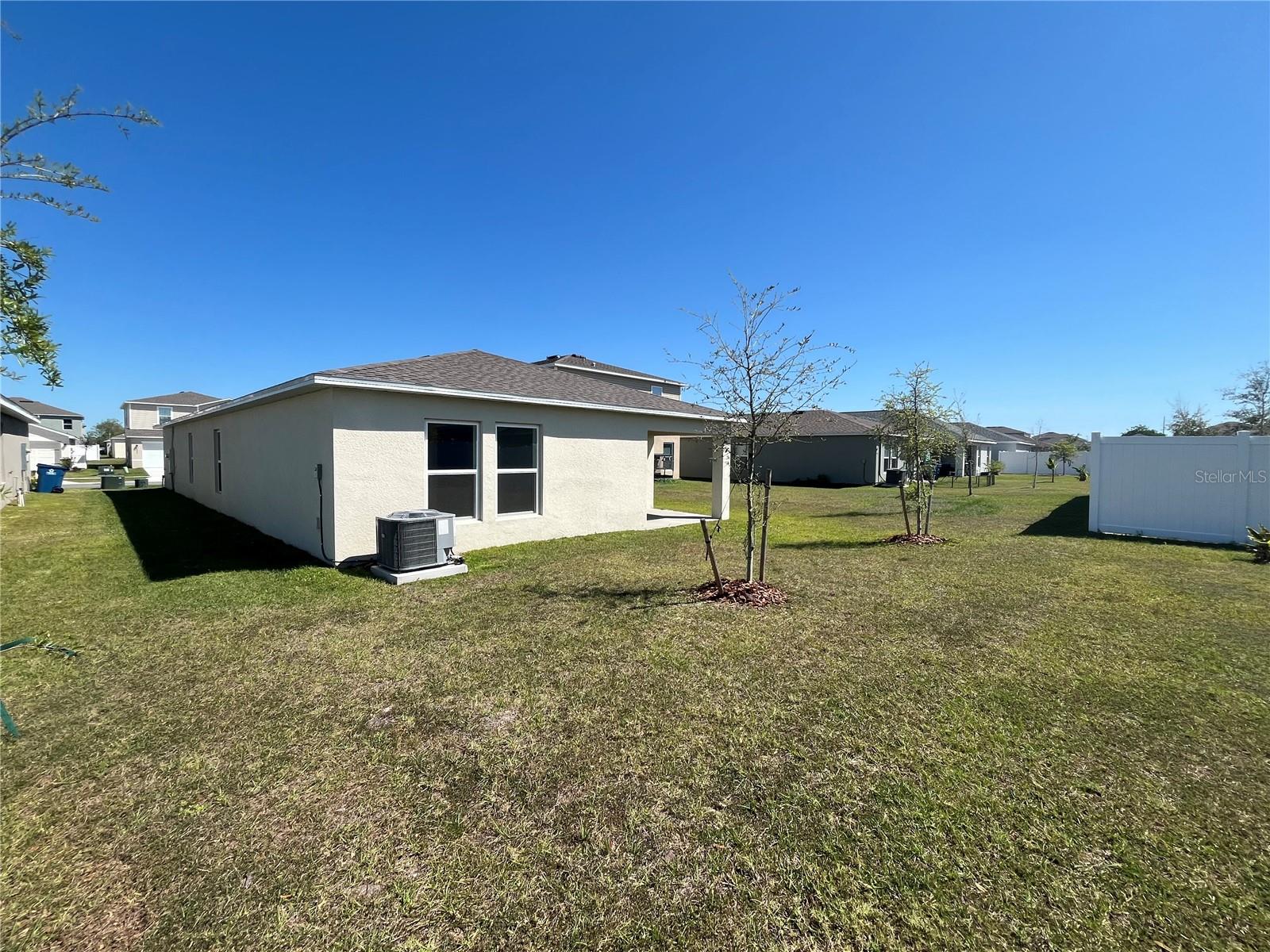 2242 MAJESTIC SPAN AVE, EAGLE LAKE, FL, 33839