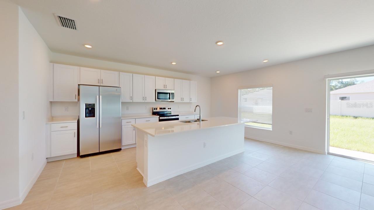 2015 ROSEWOOD CIR, LAKELAND, FL, 33810