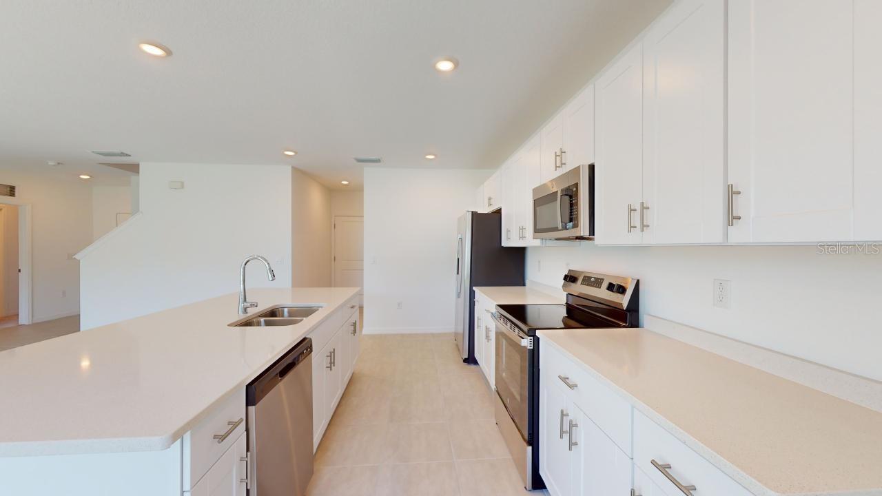 2015 ROSEWOOD CIR, LAKELAND, FL, 33810