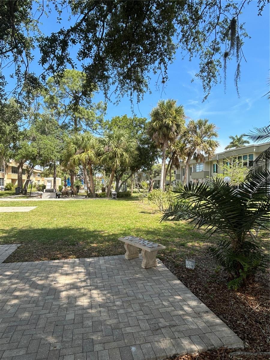 2437 HARBOR BLVD #215, PORT CHARLOTTE, FL, 33952