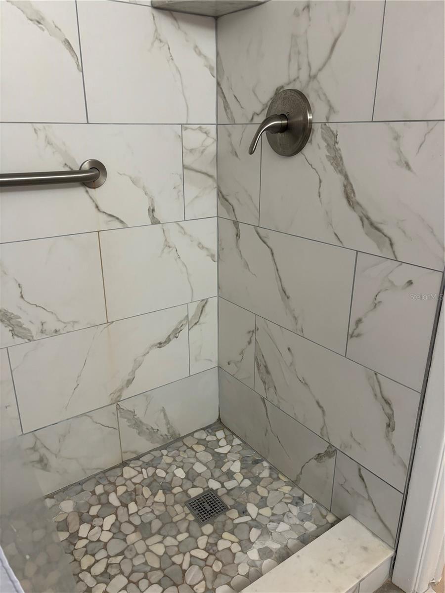 2437 HARBOR BLVD #215, PORT CHARLOTTE, FL, 33952