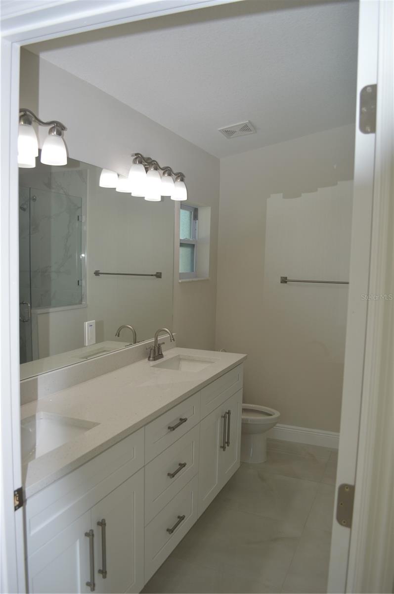 3917 W ROBSON ST, TAMPA, FL, 33614