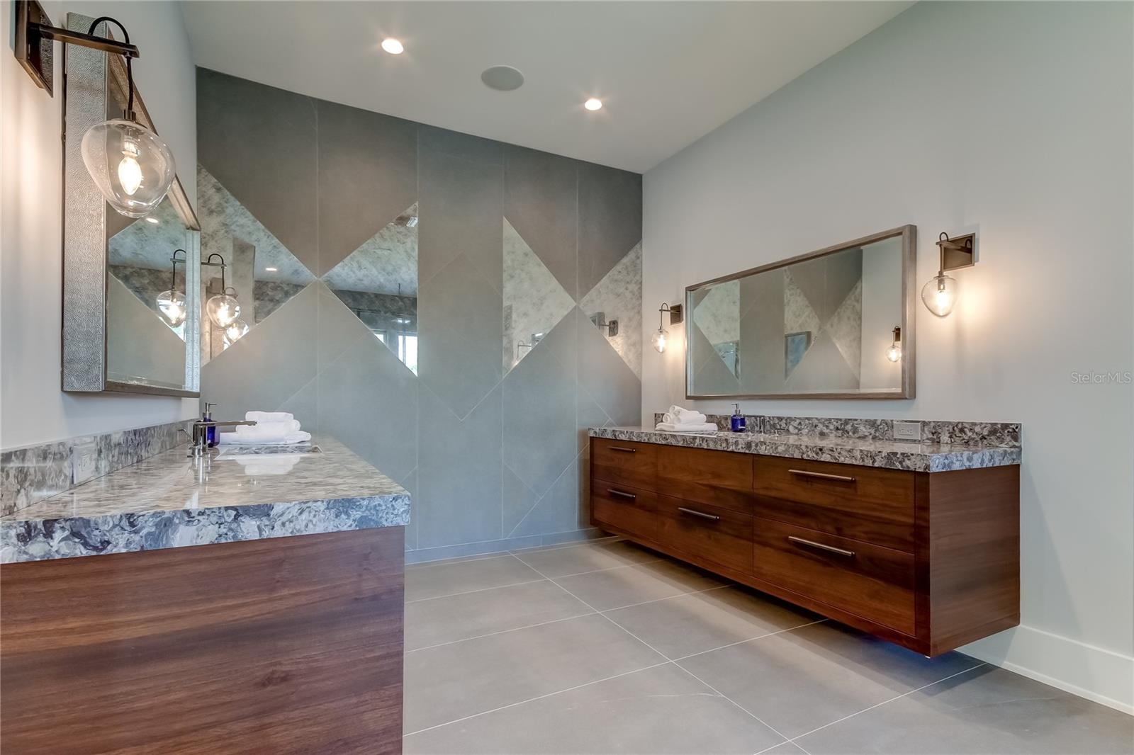 T3515142 Property Photo