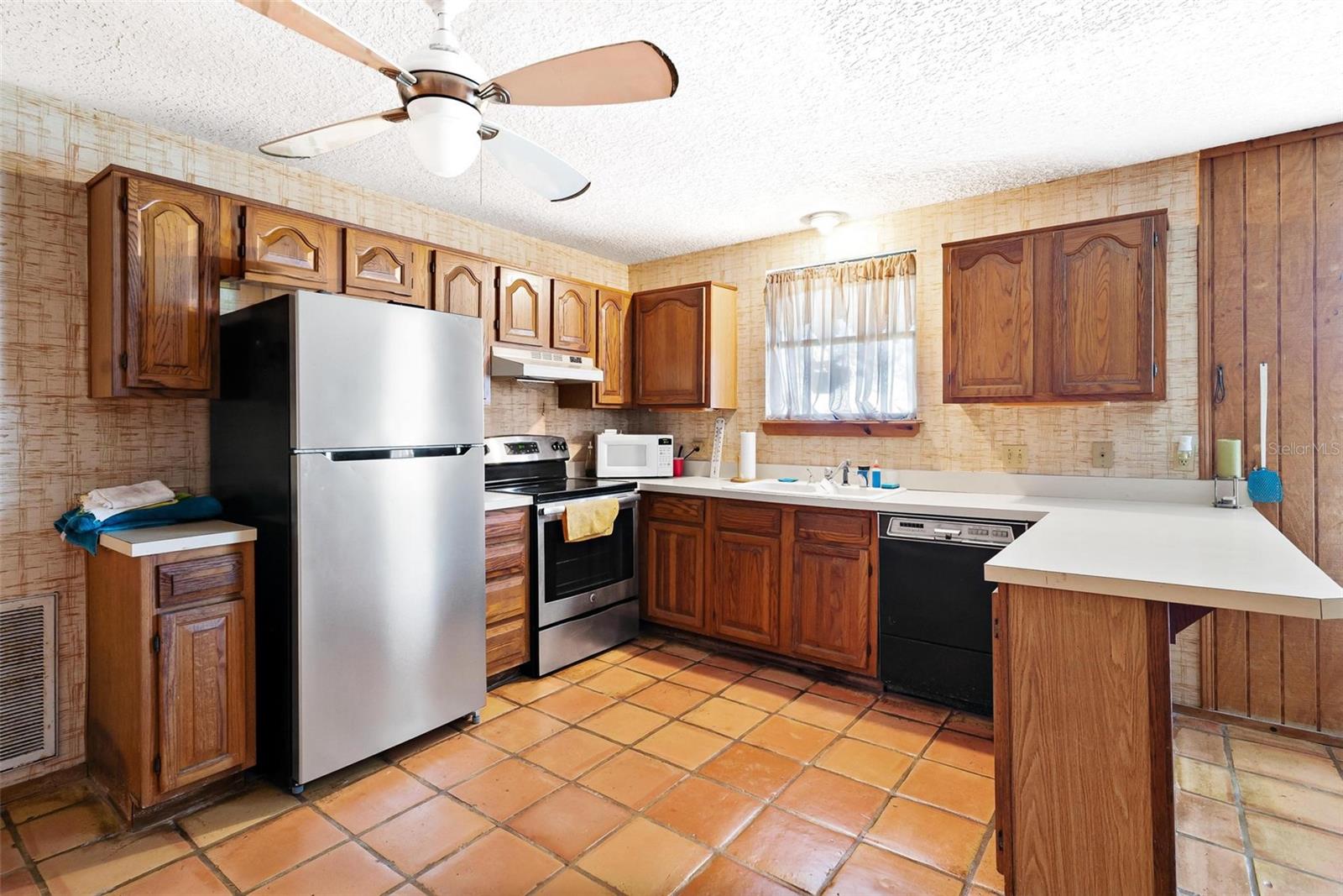 23096 SE HWY 42, UMATILLA, FL, 32784