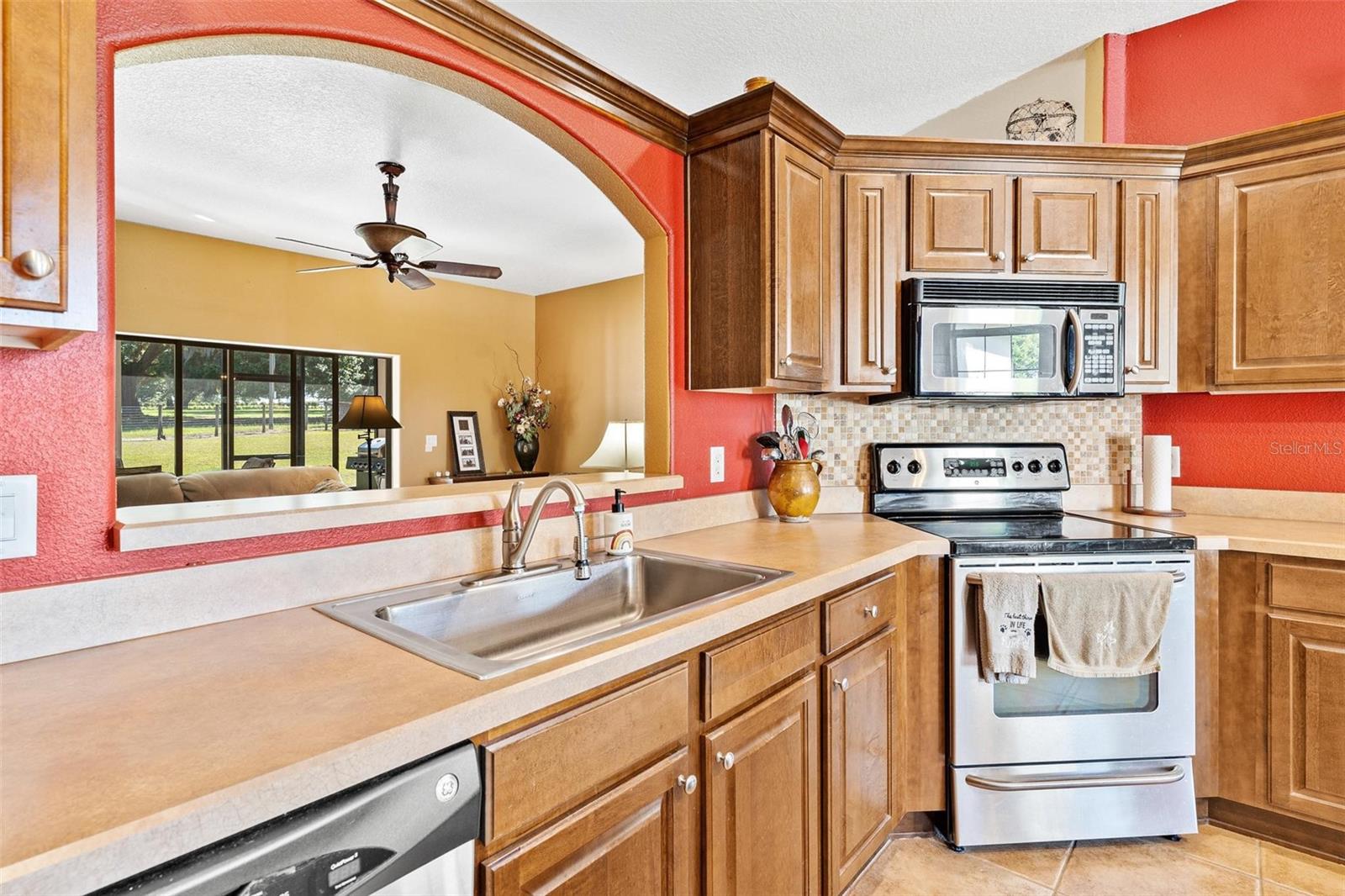 23096 SE HWY 42, UMATILLA, FL, 32784