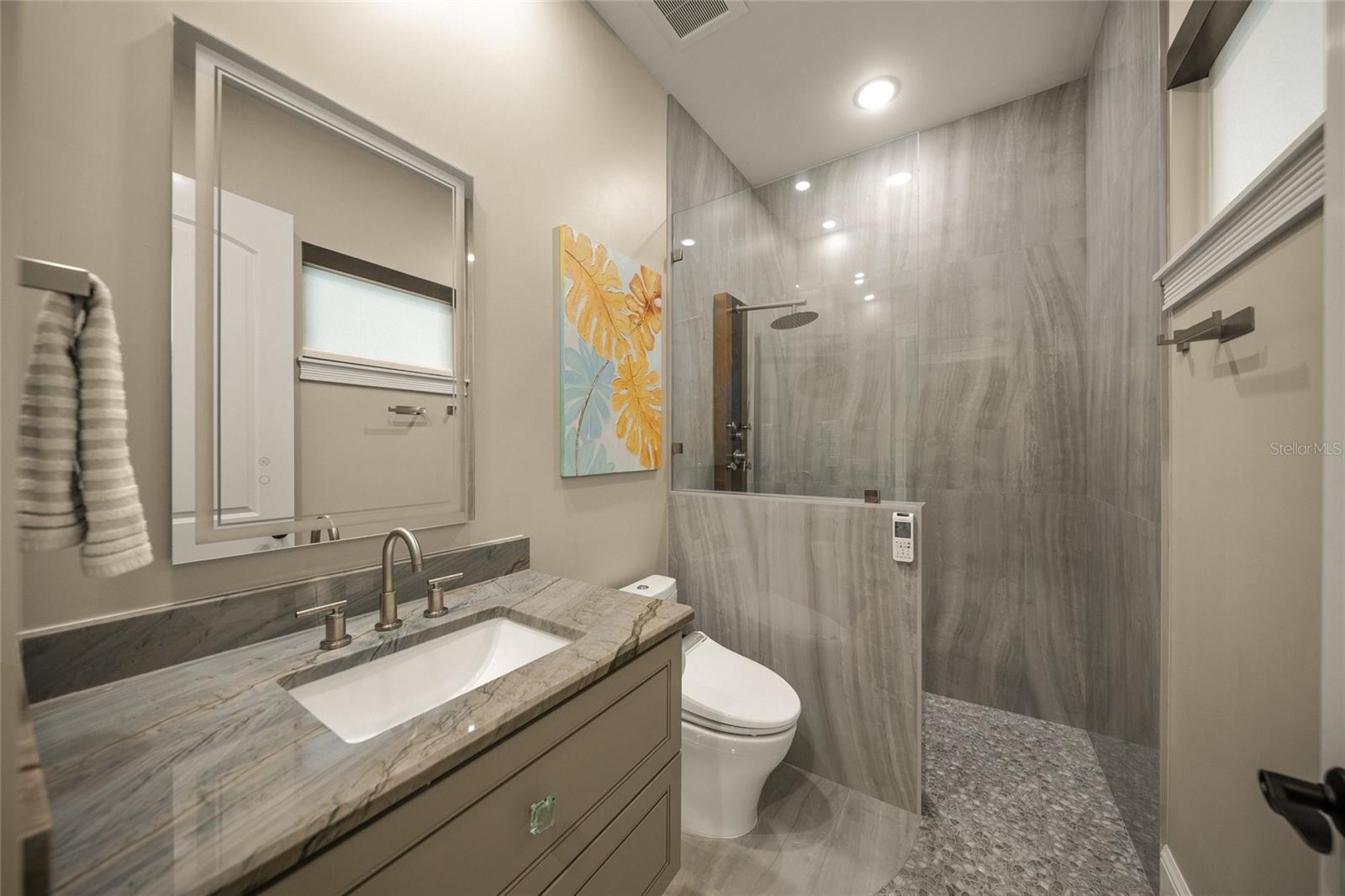 N6132101 Property Photo