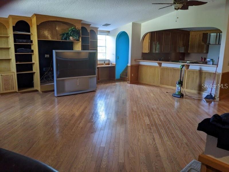 5114,5116 COMMERCE AND W 5101 INGRAHAM ST, TAMPA, FL, 33616