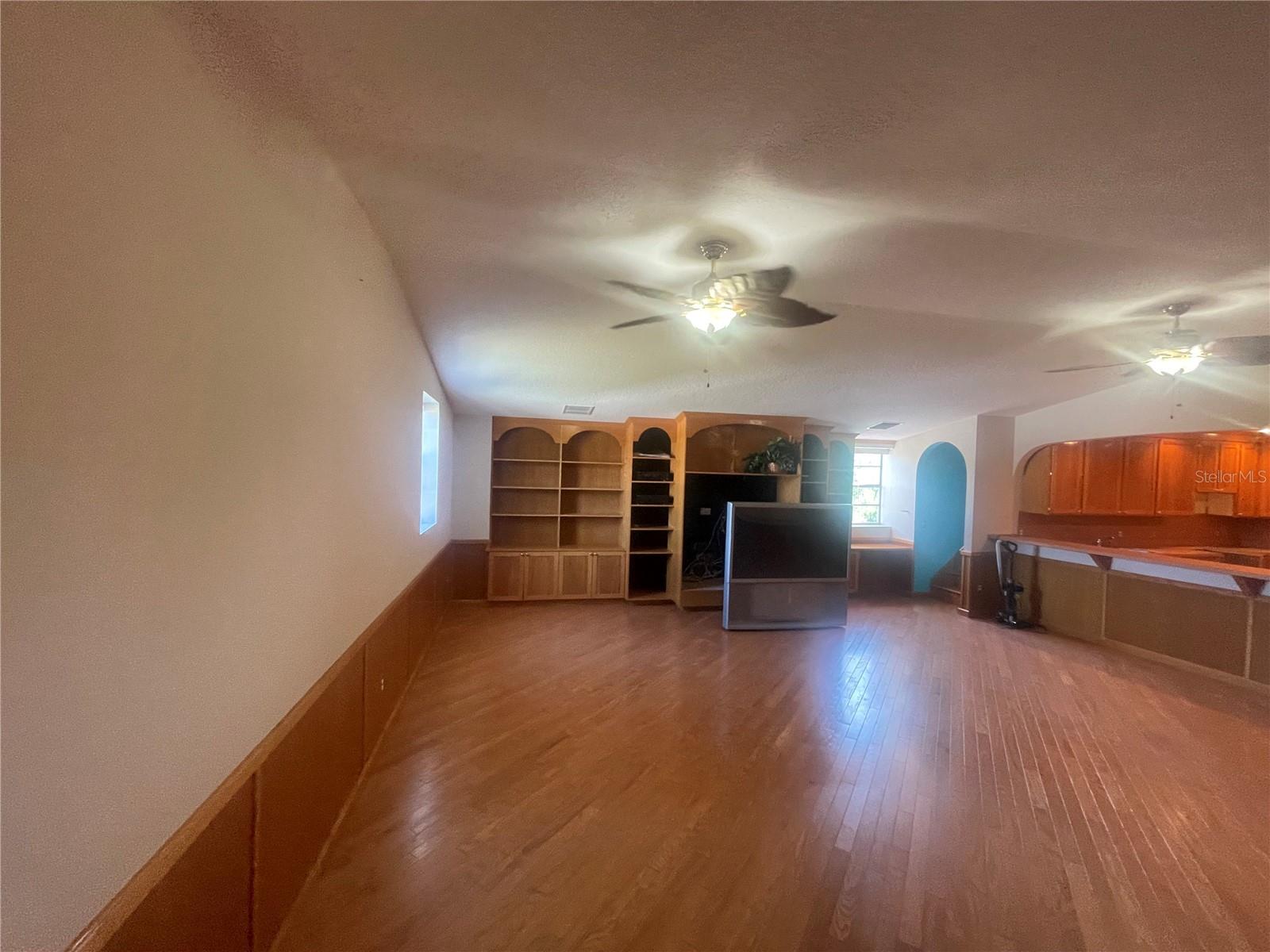 5114,5116 COMMERCE AND W 5101 INGRAHAM ST, TAMPA, FL, 33616