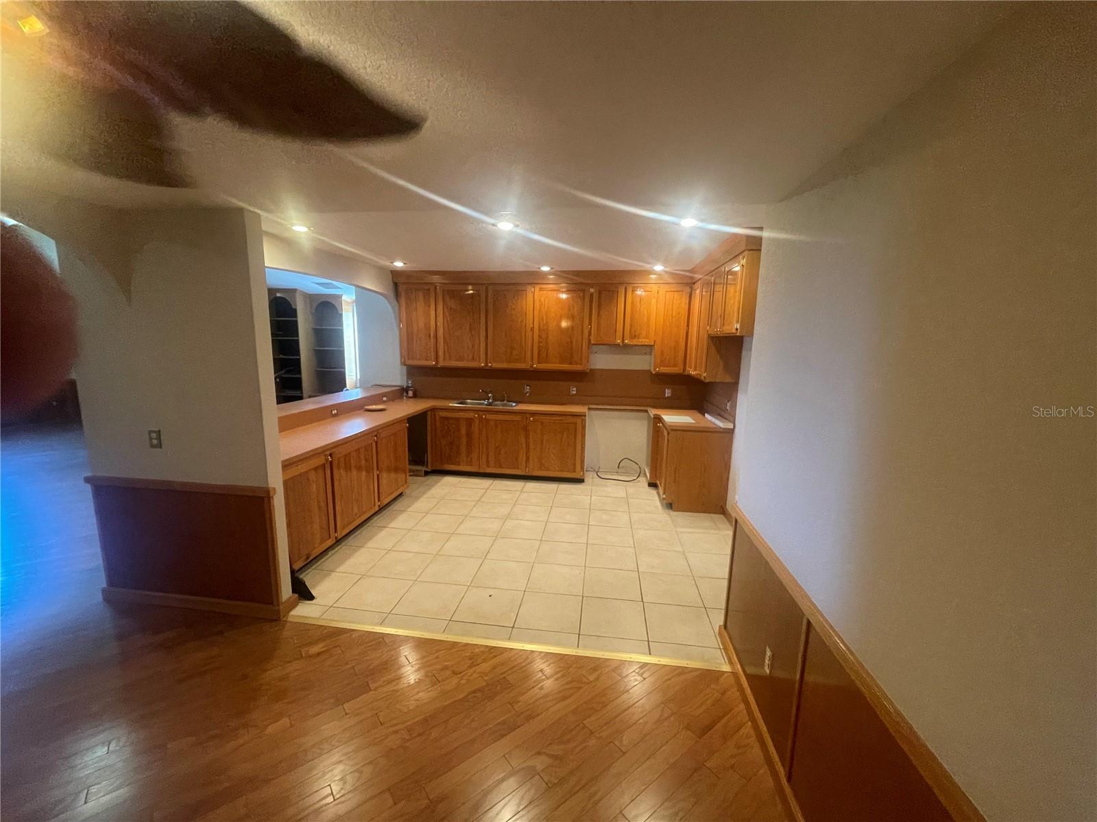 5114,5116 COMMERCE AND W 5101 INGRAHAM ST, TAMPA, FL, 33616