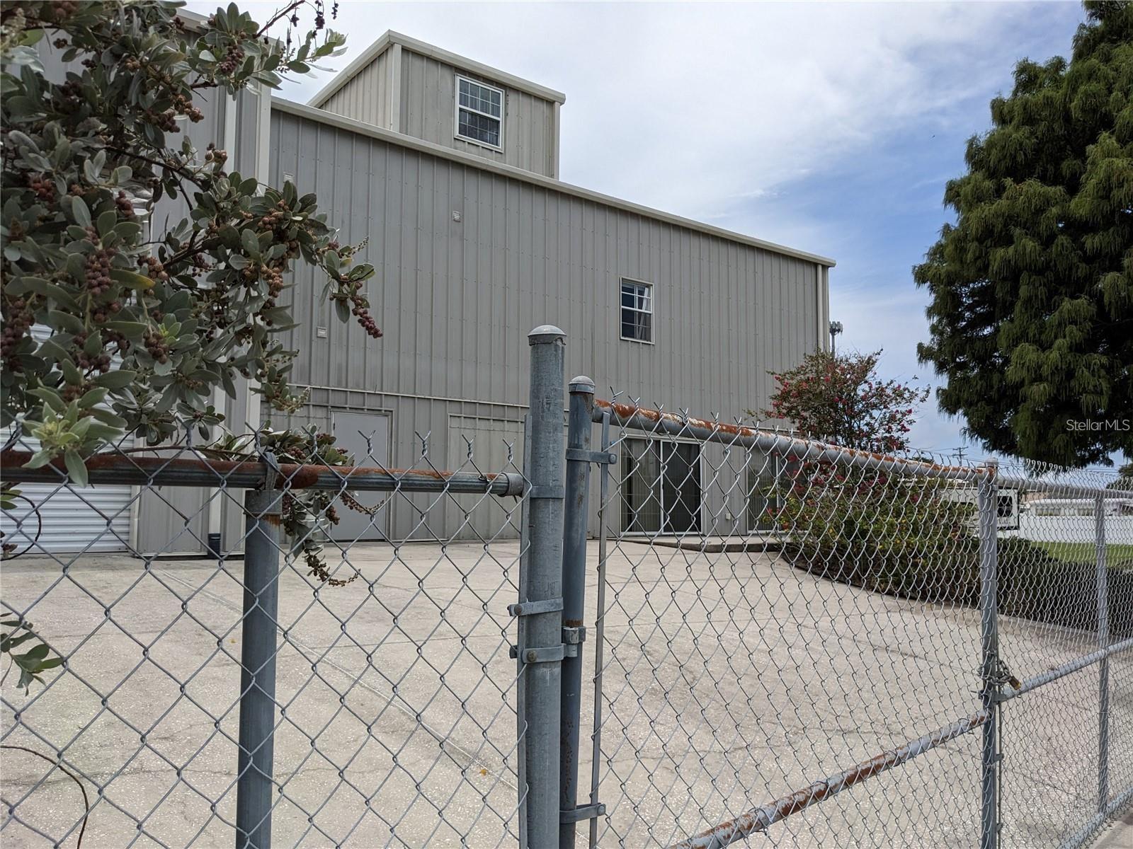 5114,5116 COMMERCE AND W 5101 INGRAHAM ST, TAMPA, FL, 33616