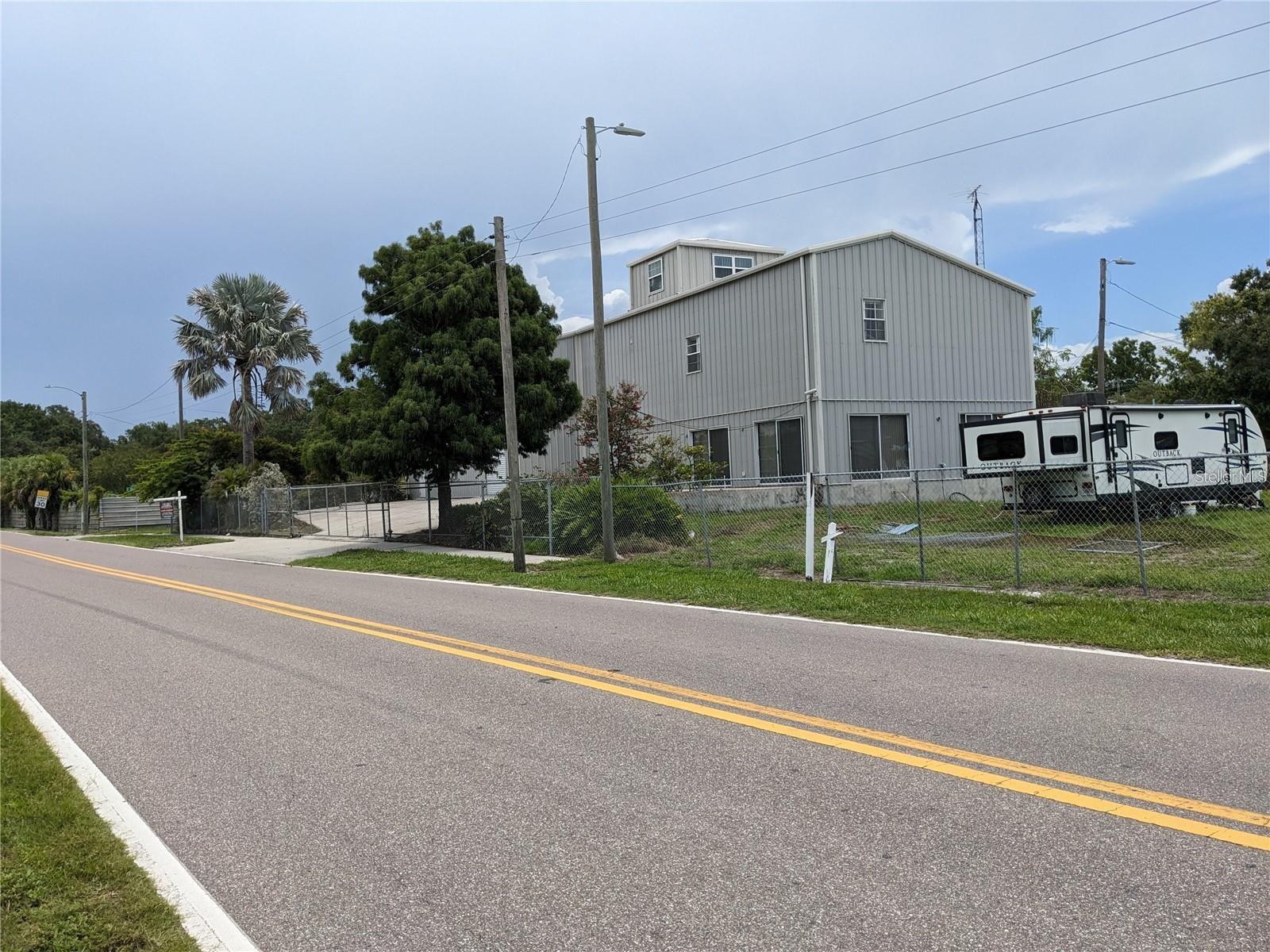 5114,5116 COMMERCE AND W 5101 INGRAHAM ST, TAMPA, FL, 33616