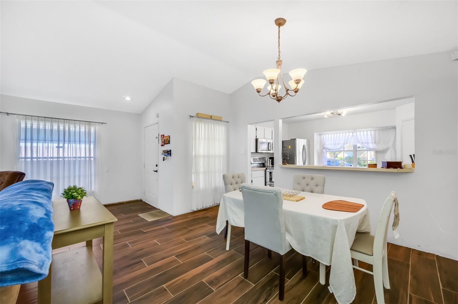 1442 TIVERTON DR, BRANDON, FL, 33511