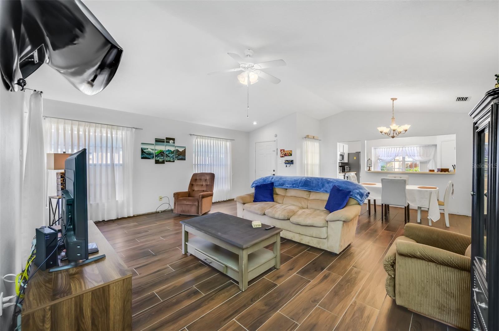 1442 TIVERTON DR, BRANDON, FL, 33511