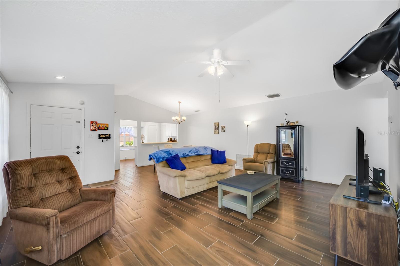 1442 TIVERTON DR, BRANDON, FL, 33511