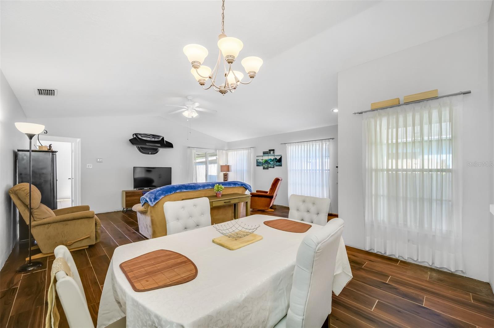 1442 TIVERTON DR, BRANDON, FL, 33511