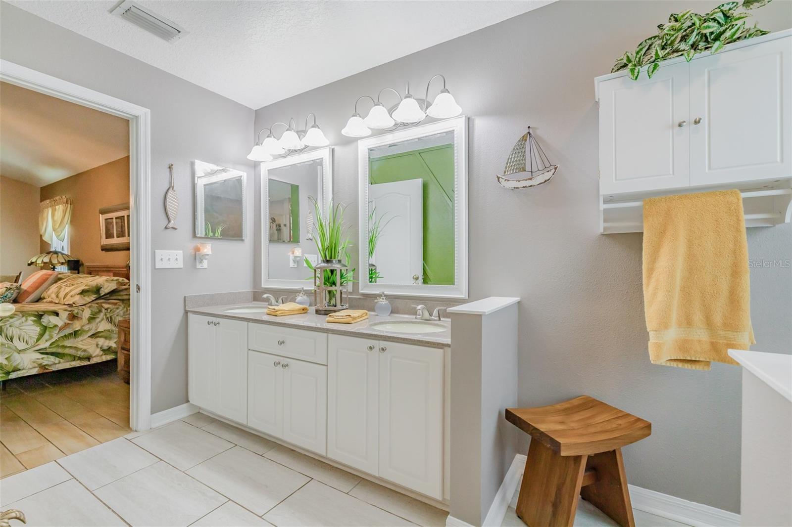 7532 REGENTS GARDEN WAY, APOLLO BEACH, FL, 33572