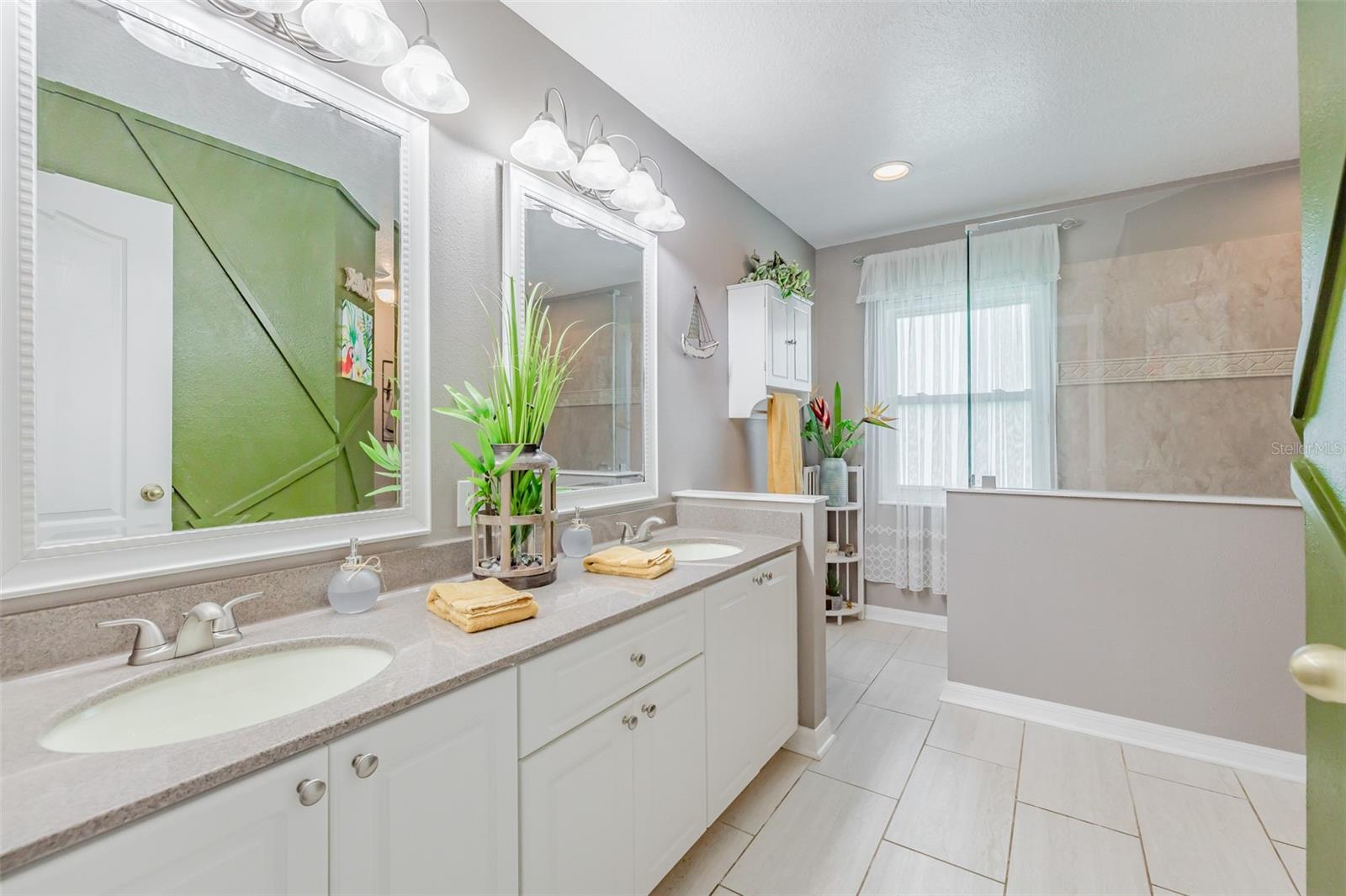 7532 REGENTS GARDEN WAY, APOLLO BEACH, FL, 33572