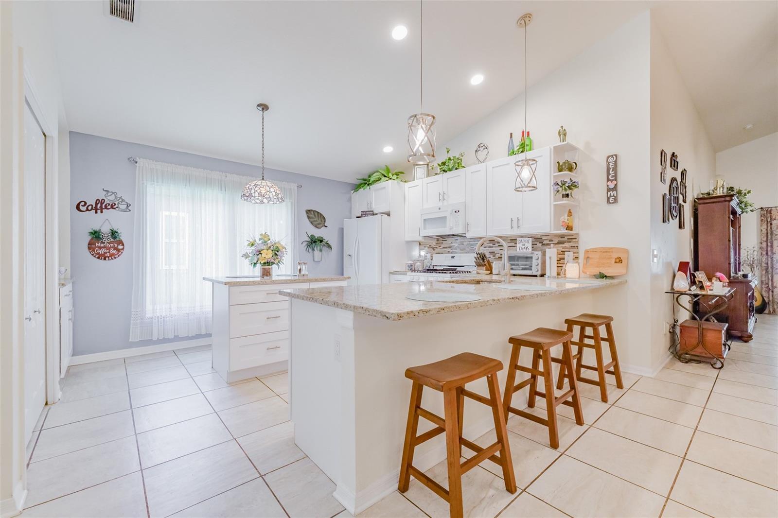 7532 REGENTS GARDEN WAY, APOLLO BEACH, FL, 33572