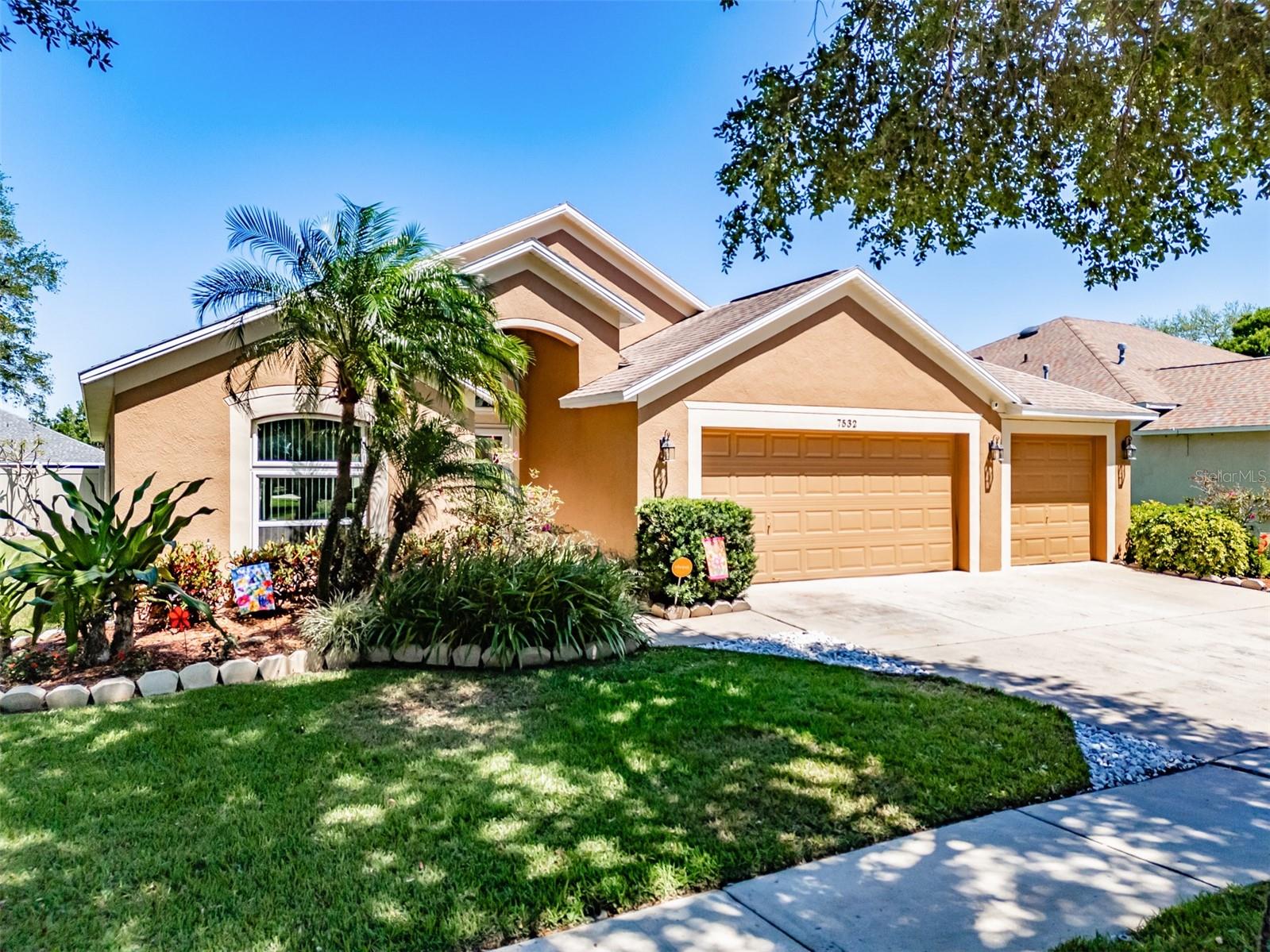 7532 REGENTS GARDEN WAY, APOLLO BEACH, FL, 33572