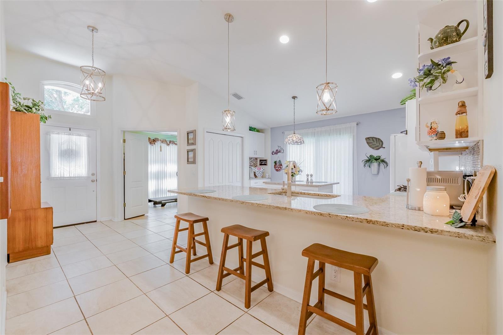 7532 REGENTS GARDEN WAY, APOLLO BEACH, FL, 33572