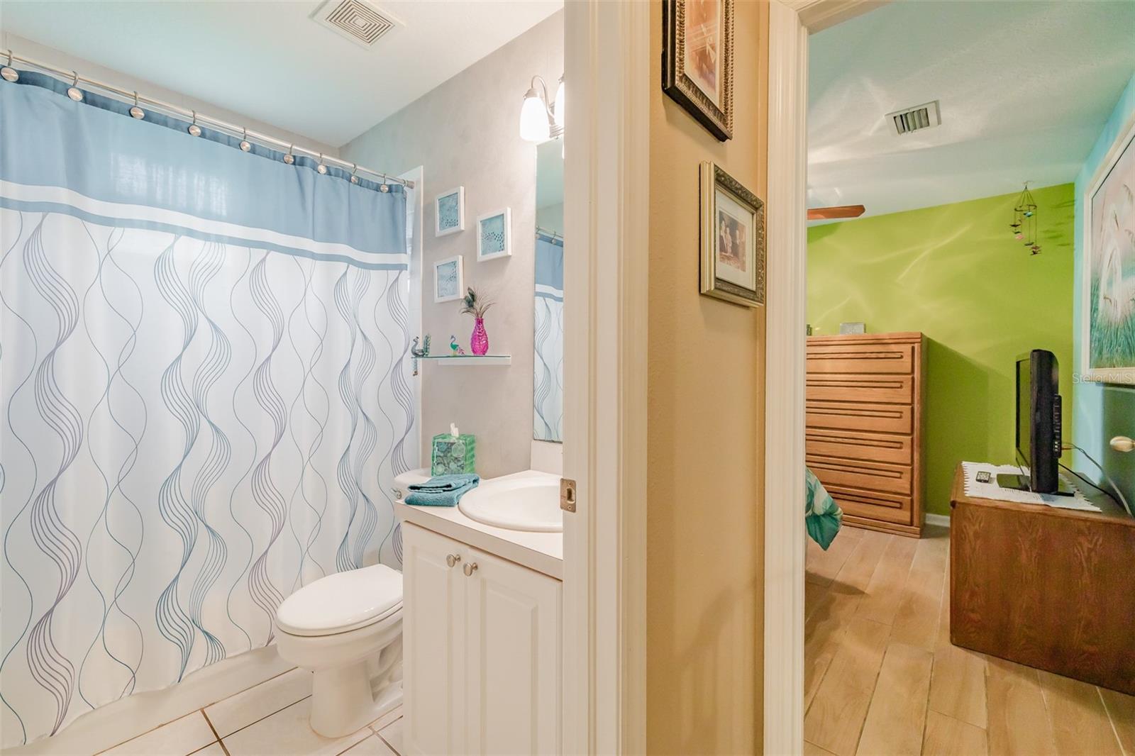 7532 REGENTS GARDEN WAY, APOLLO BEACH, FL, 33572