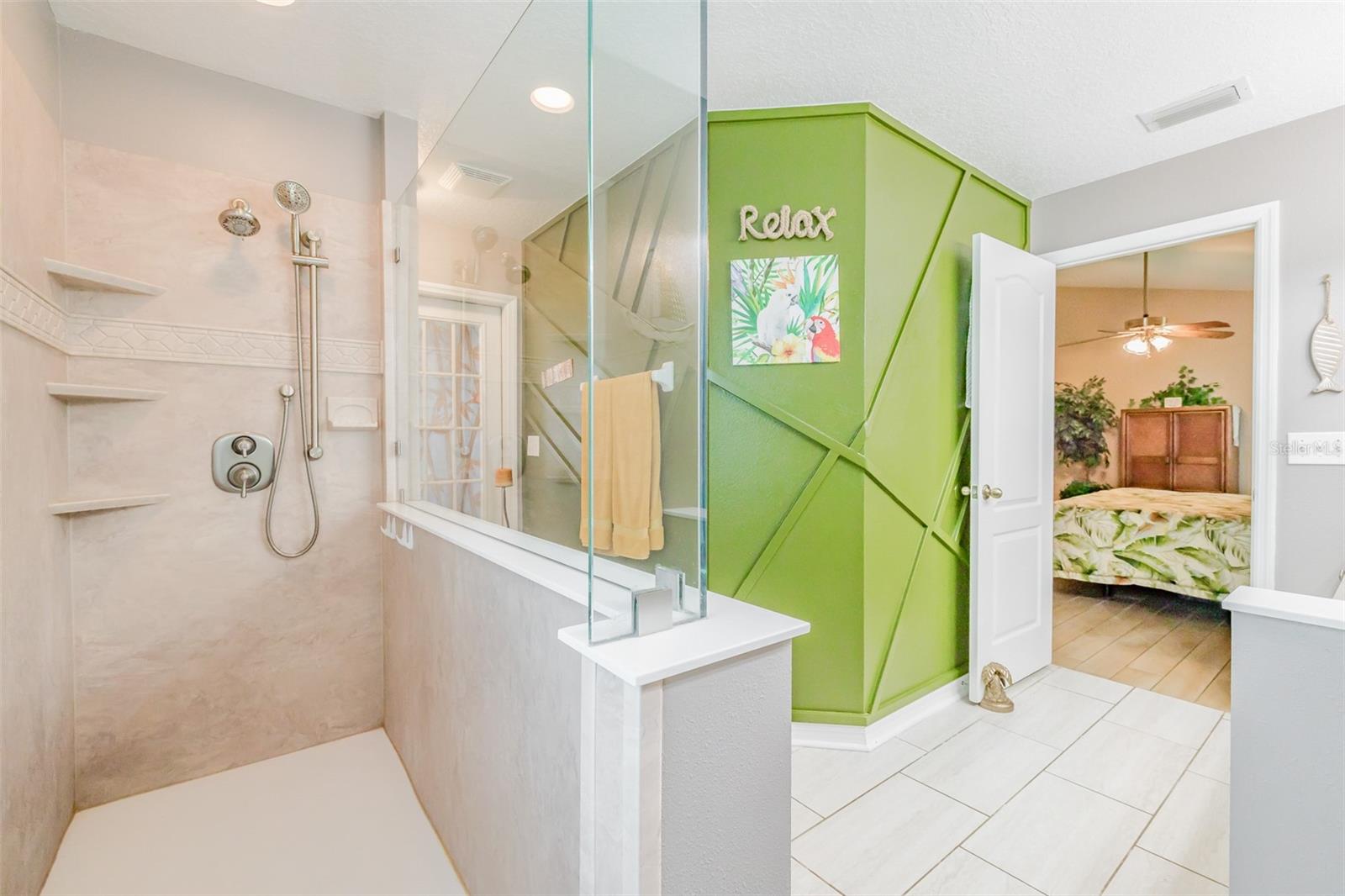 7532 REGENTS GARDEN WAY, APOLLO BEACH, FL, 33572