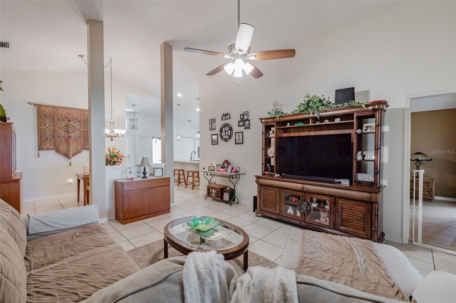 7532 REGENTS GARDEN WAY, APOLLO BEACH, FL, 33572