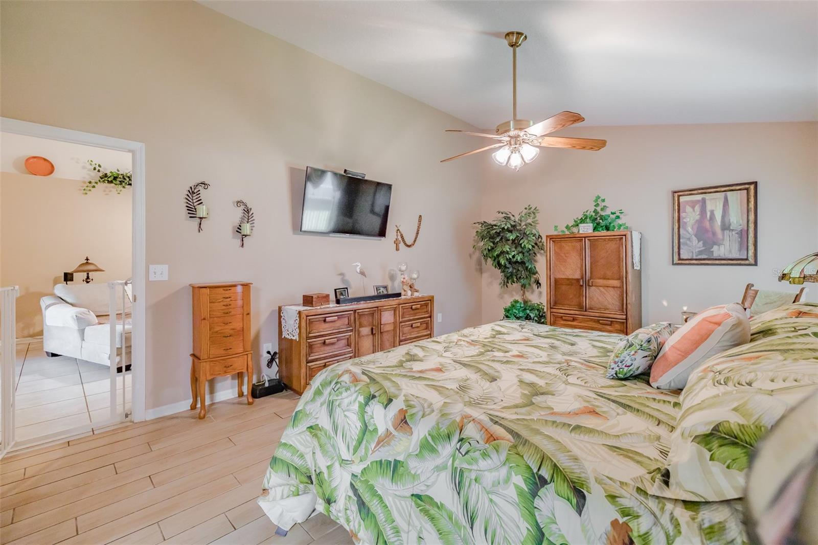 7532 REGENTS GARDEN WAY, APOLLO BEACH, FL, 33572