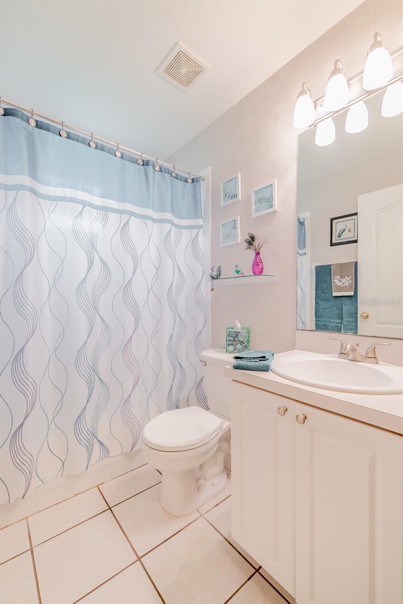 7532 REGENTS GARDEN WAY, APOLLO BEACH, FL, 33572