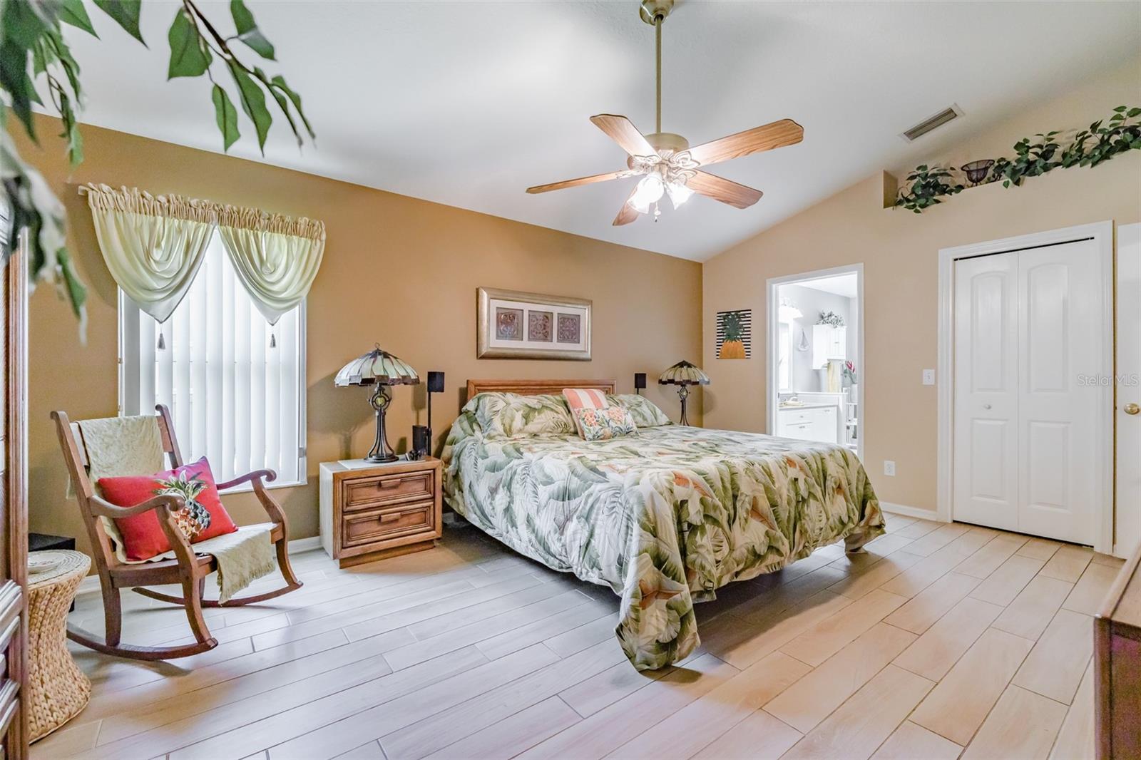 7532 REGENTS GARDEN WAY, APOLLO BEACH, FL, 33572