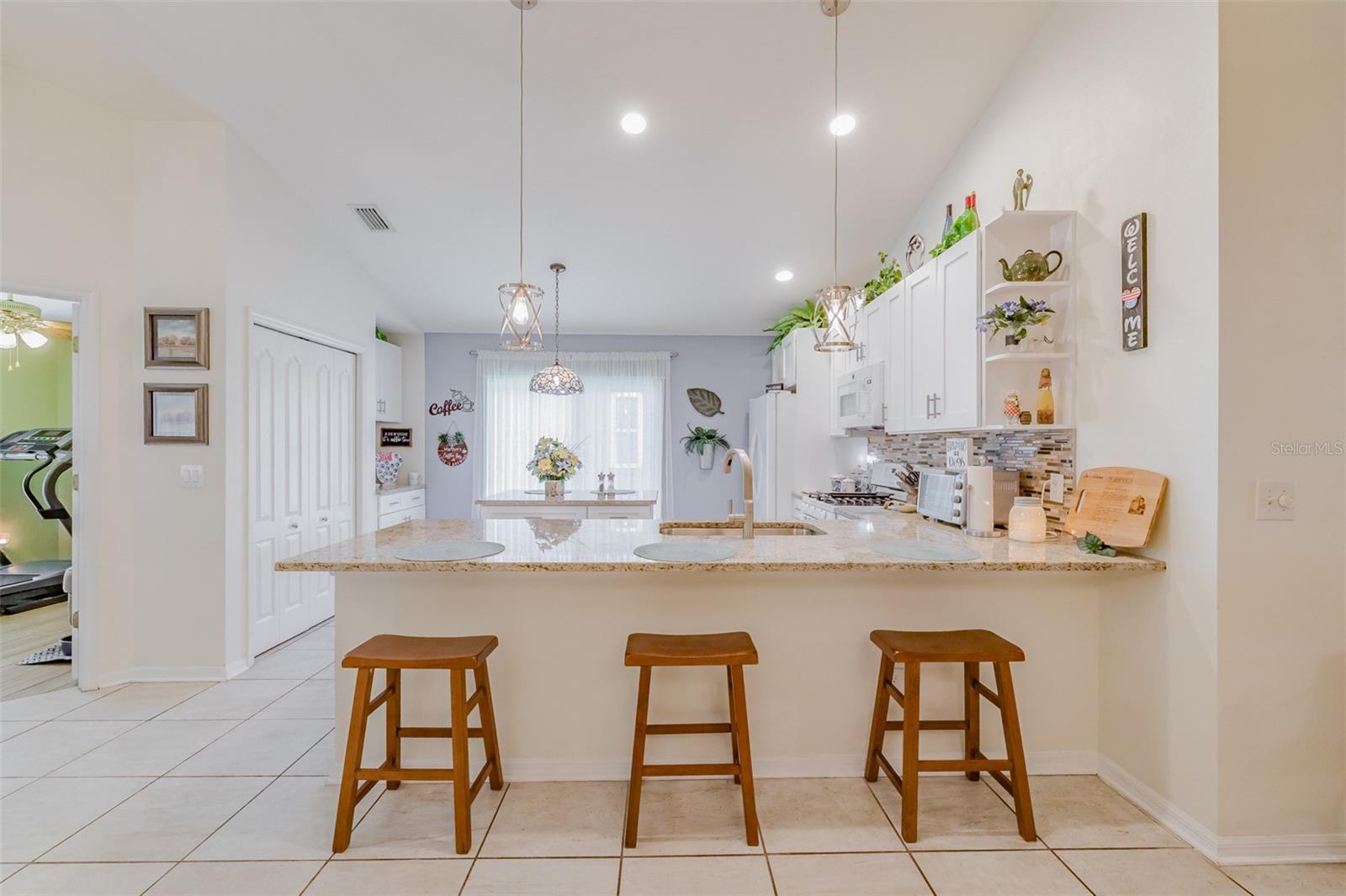 7532 REGENTS GARDEN WAY, APOLLO BEACH, FL, 33572