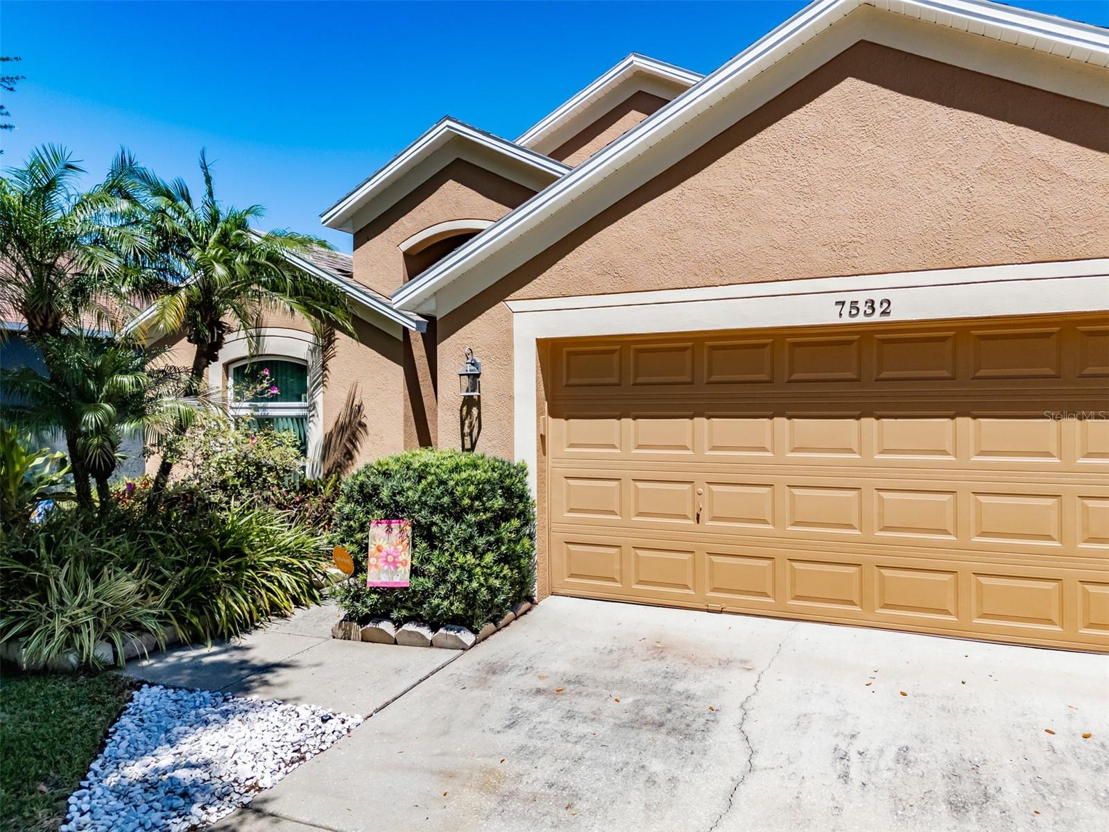 7532 REGENTS GARDEN WAY, APOLLO BEACH, FL, 33572