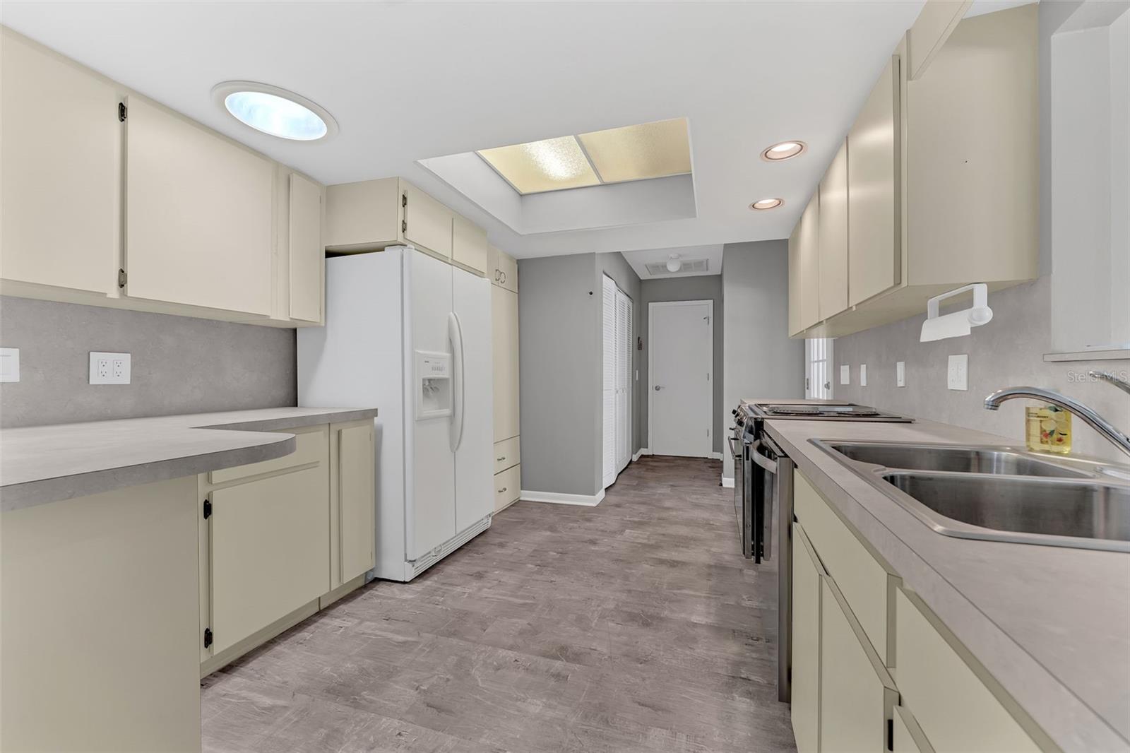 1963 LONG BOAT DR, LAKELAND, FL, 33810