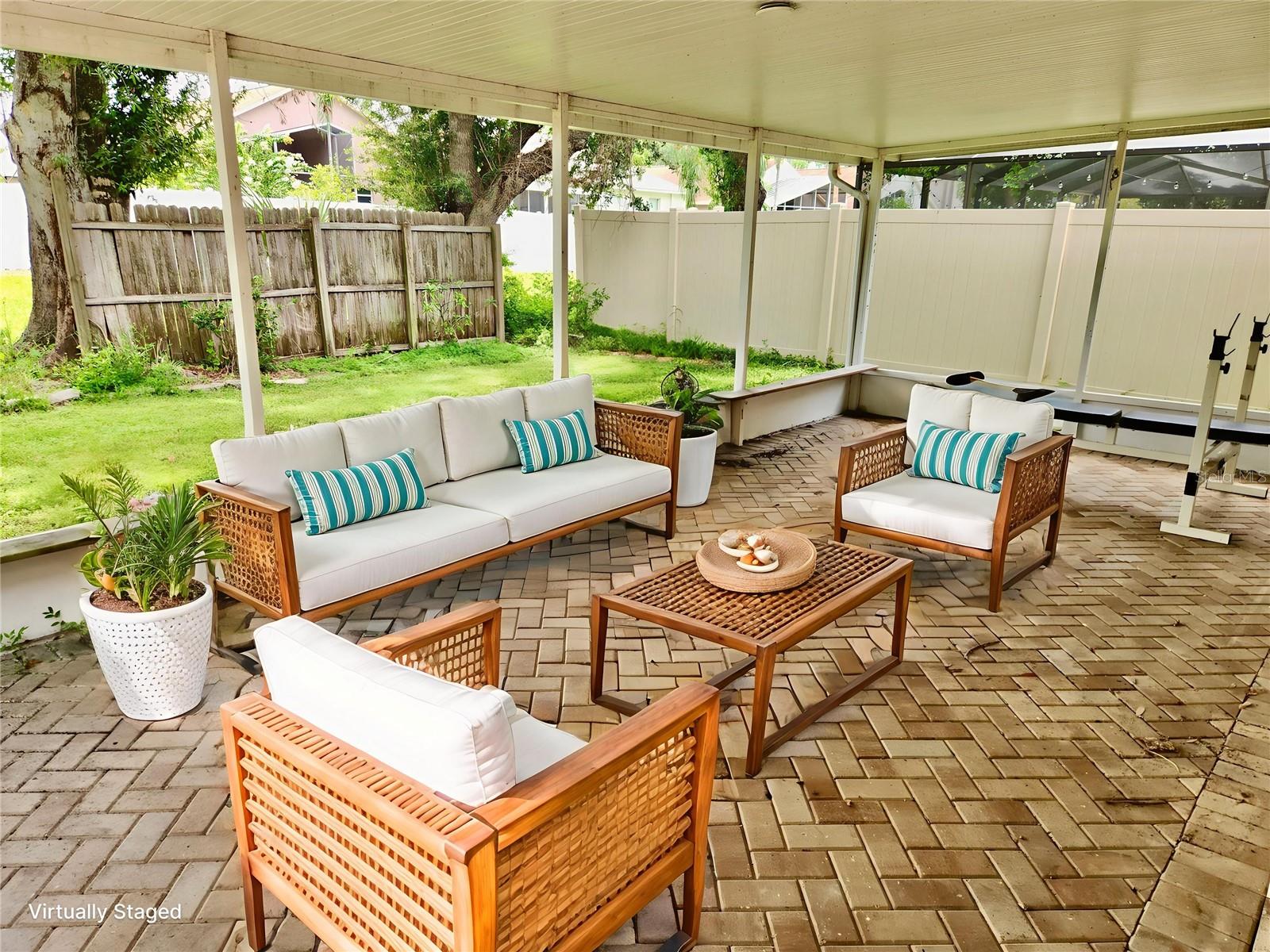 8725 HUNTFIELD ST, TAMPA, FL, 33635