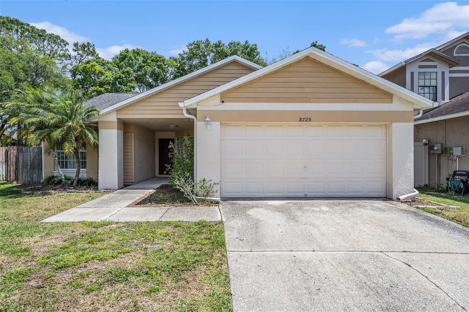 8725 HUNTFIELD ST, TAMPA, FL, 33635