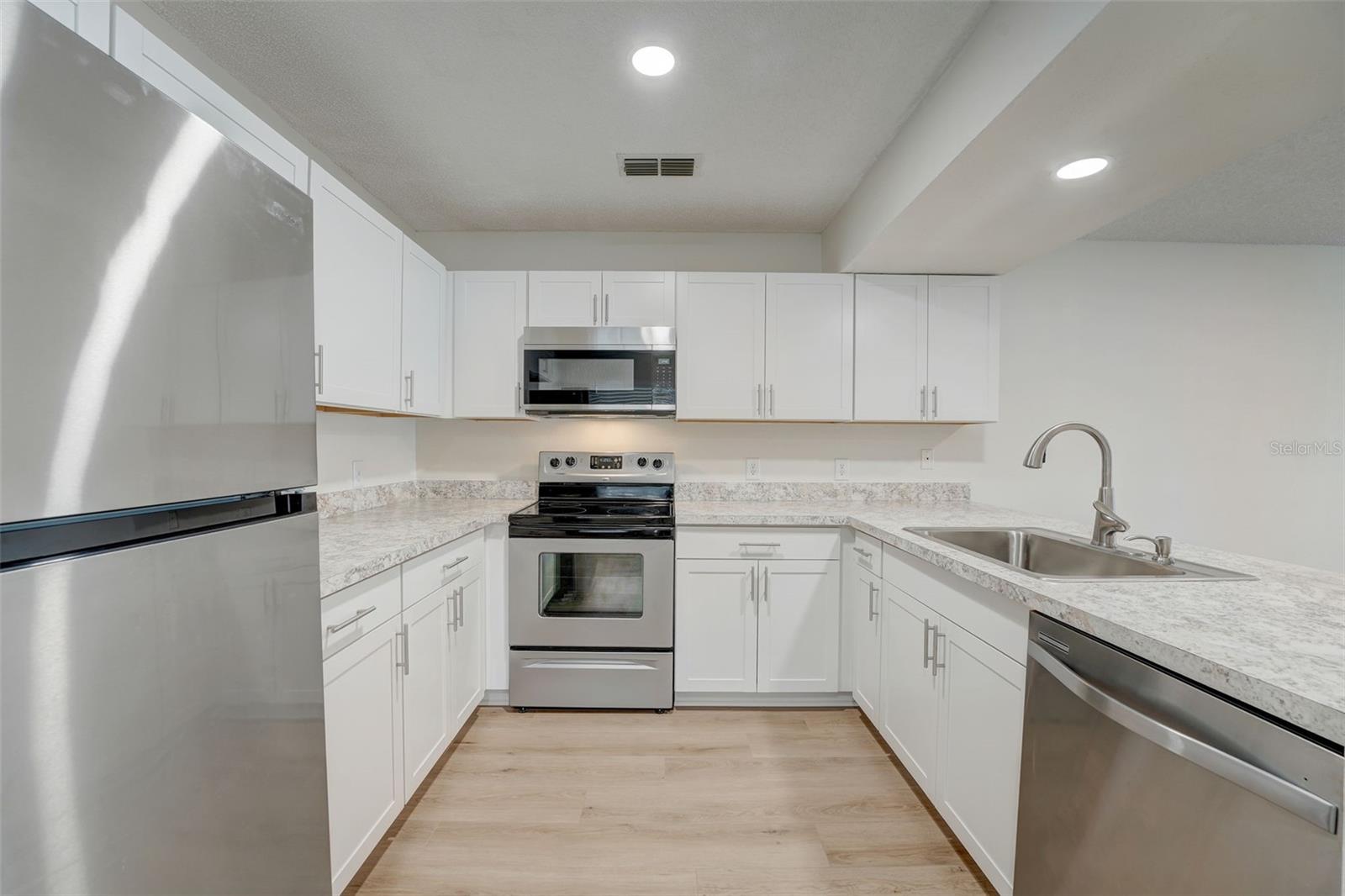 12125 SPARTAN WAY #201, HUDSON, FL, 34667