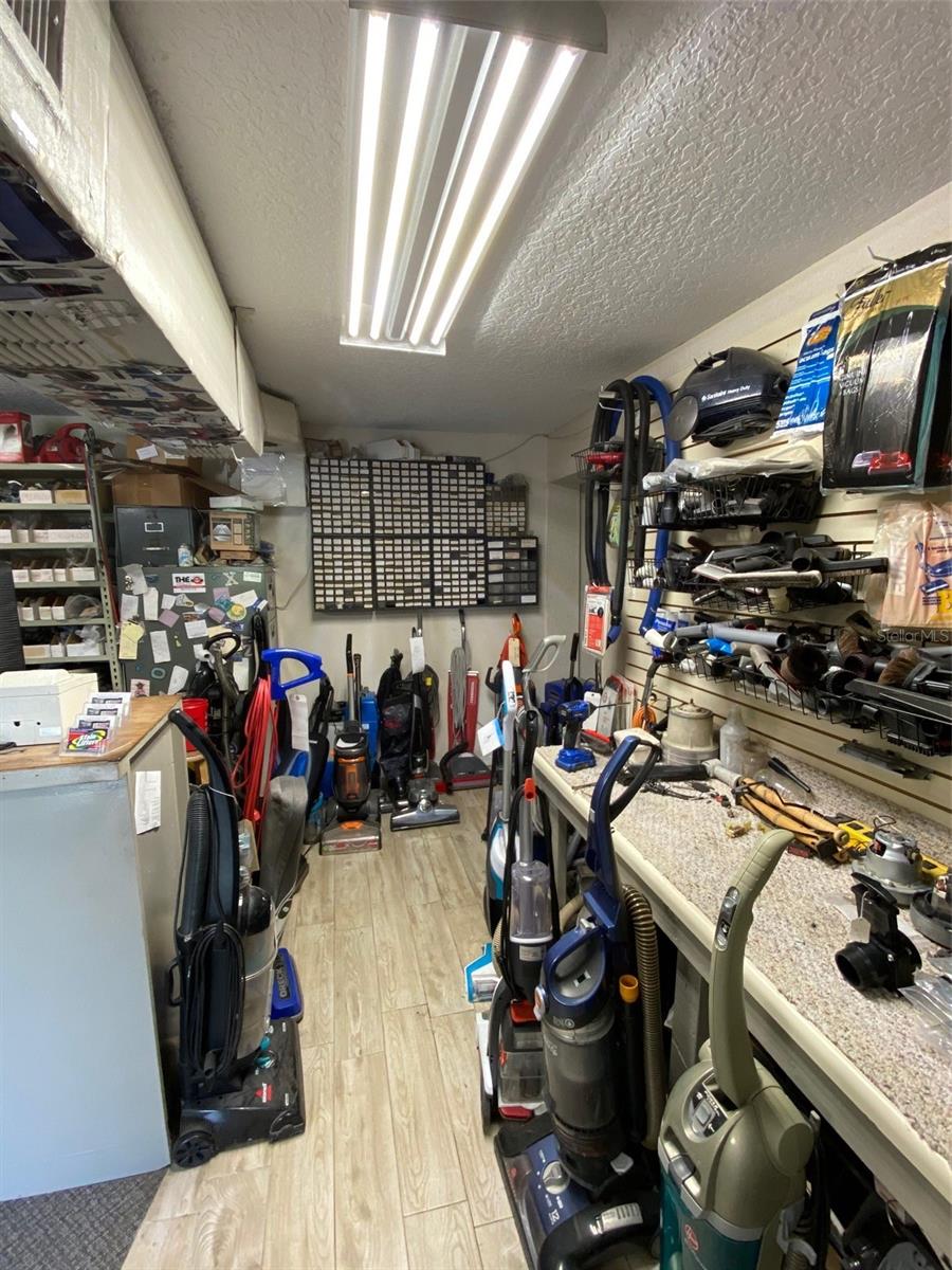 1501 N CR 19A, EUSTIS, FL, 32726