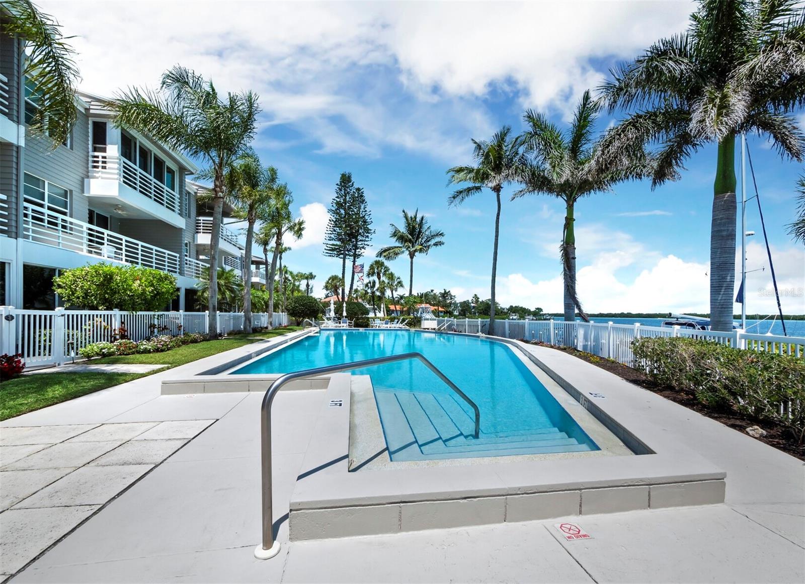 615 DREAM ISLAND PL #105, LONGBOAT KEY, FL, 34228