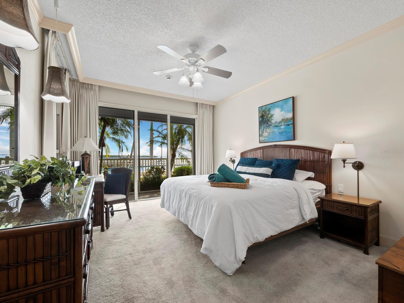 615 DREAM ISLAND PL #105, LONGBOAT KEY, FL, 34228