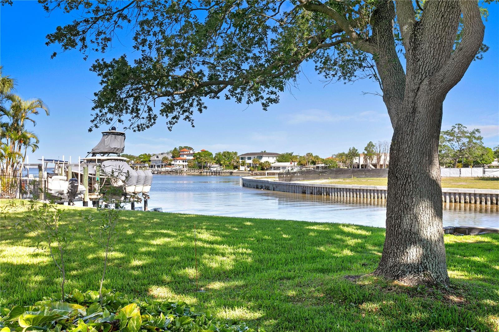 5009 W SPRING LAKE DR, TAMPA, FL, 33629
