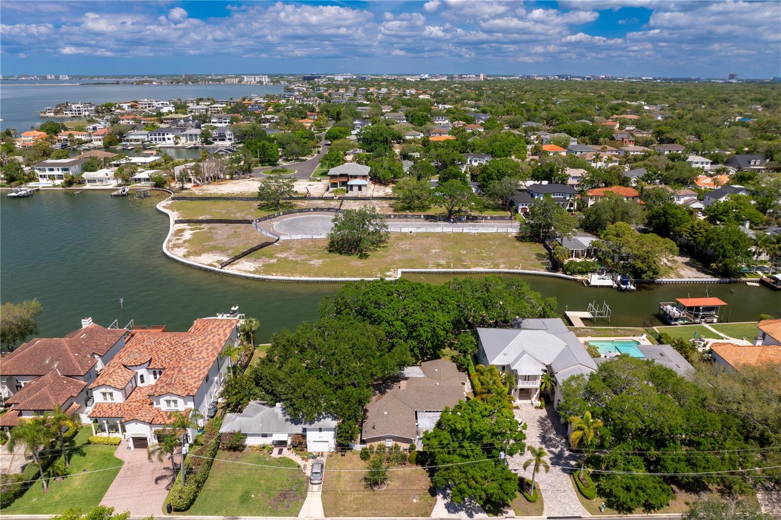 5009 W SPRING LAKE DR, TAMPA, FL, 33629